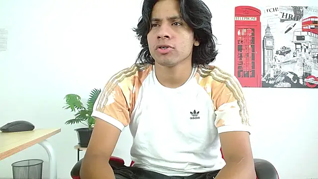 Snapshot of Jackcumm18 chatting on December 13, 2025, 8:47 pm Jackcumm18 online show from December 13, 2025, 8:47 pm