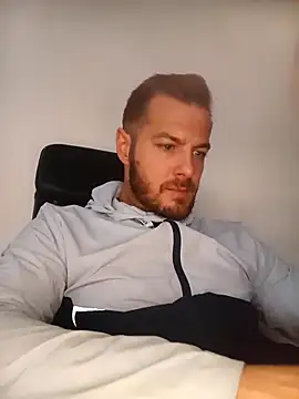 cheekycherryx online show from April 1, 2026, 1:06 am