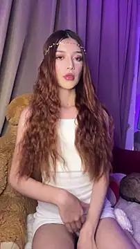 Snapshot of HoneyWeebsss chatting on February 24, 2026, 2:31 am HoneyWeebsss online show from February 24, 2026, 2:31 am