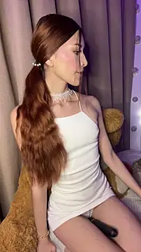 Snapshot of HoneyWeebsss chatting on March 5, 2026, 2:40 am HoneyWeebsss online show from March 5, 2026, 2:40 am