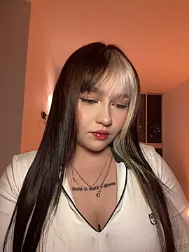 Daniela ruizz online show from June 27, 2026, 2:49 am