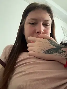 FionaMurr online show from June 21, 2026, 2:03 am