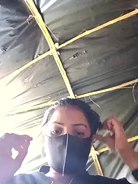 Poonam8080 online show from February 1, 2026, 8:13 am