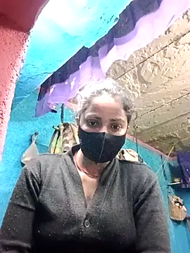 Poonam8080 online show from February 2, 2026, 6:39 pm