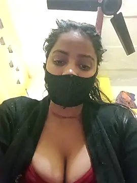 Poonam8080 online show from February 5, 2026, 8:19 am