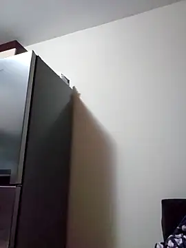 KissyDreis online show from December 21, 2025, 5:03 am