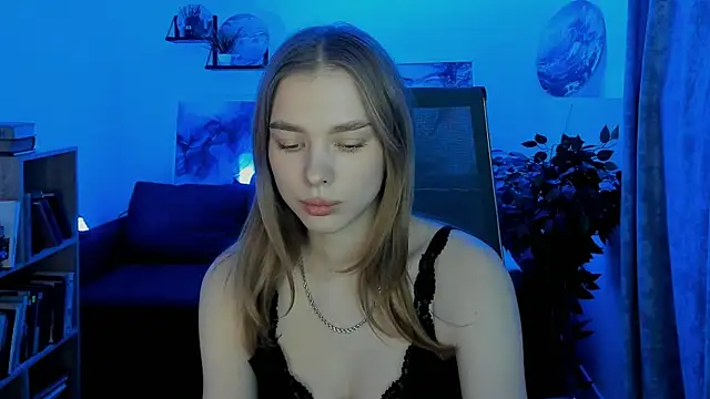 BellaHaadiid online show from January 19, 2026, 11:47 am