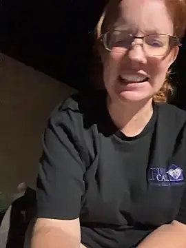 Lenaravenswood online show from July 4, 2026, 5:24 am