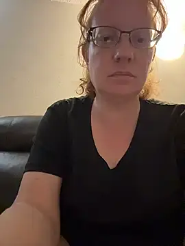 Lenaravenswood online show from July 24, 2026, 5:16 am