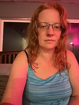 Lenaravenswood online show from August 3, 2026, 5:17 am