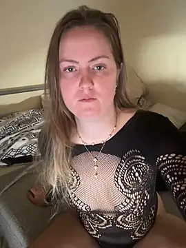 Snapshot of Vikml166 chatting on April 5, 2026, 11:29 am Vikml166 online show from April 5, 2026, 11:29 am