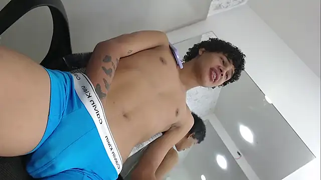 Matewhottx online show from February 4, 2026, 7:20 pm