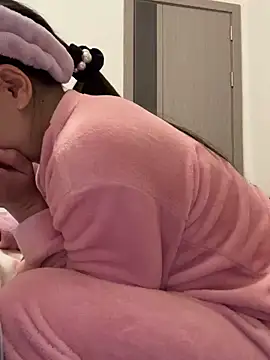 cmvoo online show from December 17, 2025, 2:12 pm