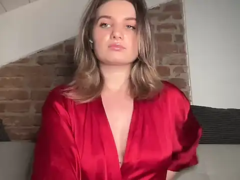 Heiva01 online show from December 15, 2025, 3:27 pm