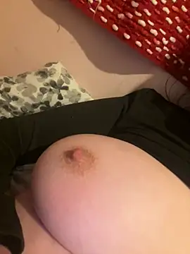 hollyxxx12 online show from March 11, 2026, 8:59 pm