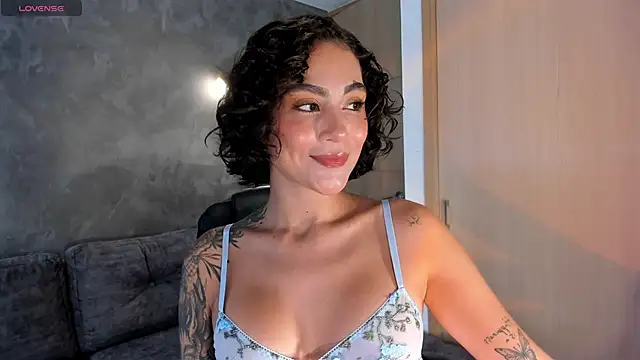 ValerieAustin online show from May 5, 2026, 4:37 pm