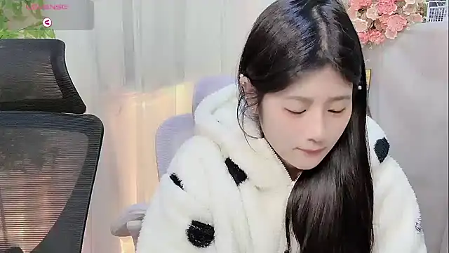 Yvonne-07 online show from January 14, 2026, 12:55 pm