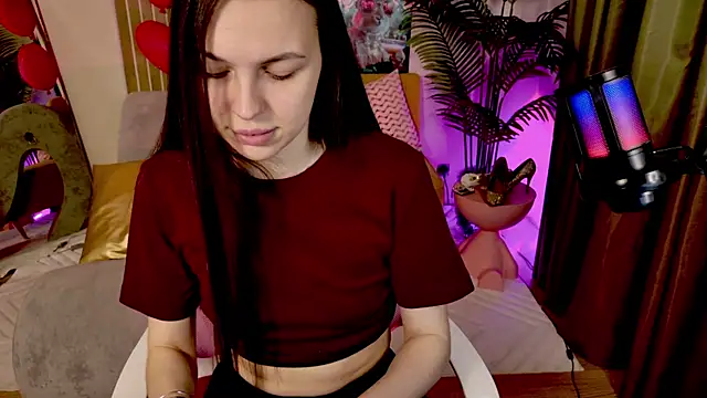 MaxinCarroll online show from April 23, 2026, 12:29 pm
