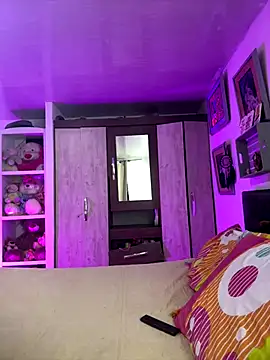 Aurora Dolce online show from December 16, 2025, 3:11 am