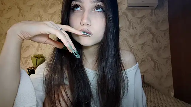 Qwami Amie online show from March 19, 2026, 3:16 pm