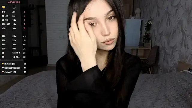 Qwami Amie online show from May 16, 2026, 6:54 am