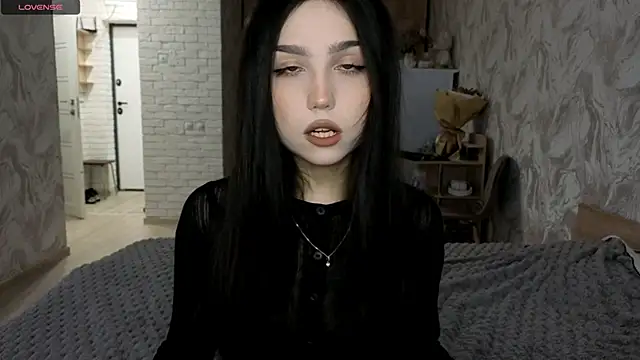 Qwami Amie online show from June 15, 2026, 8:05 am