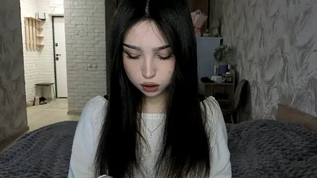 Qwami Amie online show from June 20, 2026, 7:11 am