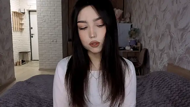 Qwami Amie online show from July 3, 2026, 10:43 am