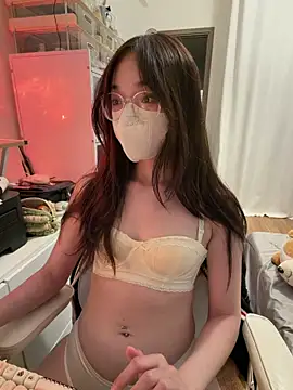 mimichannn99 online show from February 20, 2026, 8:09 pm