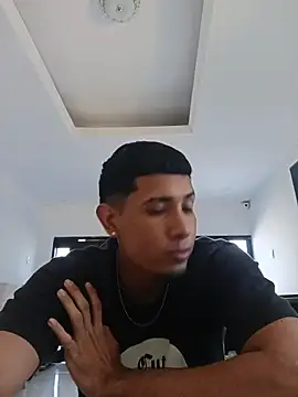 Snapshot of Liam_Thomas chatting on December 22, 2025, 6:27 pm Liam Thomas online show from December 22, 2025, 6:27 pm