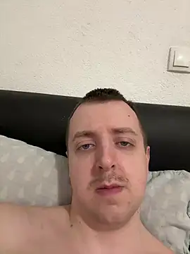 Snapshot of BezzBoii@xh chatting on February 8, 2025, 4:04 pm BezzBoiixh online show from February 8, 2025, 4:04 pm