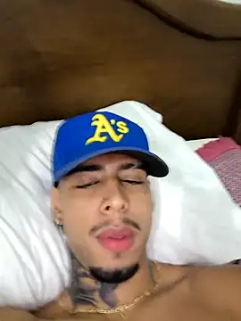 Snapshot of zorco_model chatting on December 20, 2025, 1:34 am zorco model online show from December 20, 2025, 1:34 am