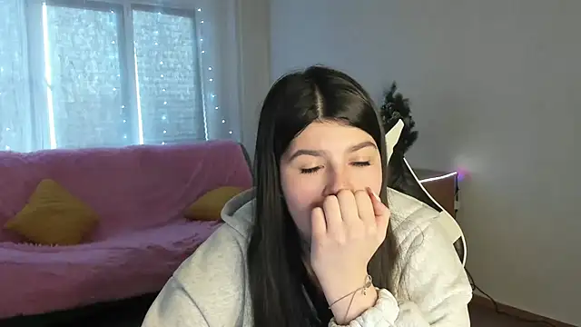 KisaModel online show from January 16, 2026, 8:29 am