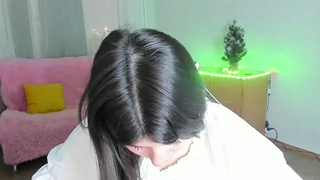 KisaModel online show from February 8, 2026, 1:20 am