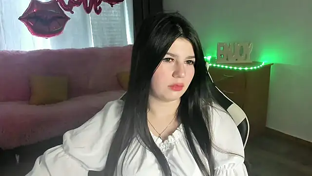 KisaModel online show from May 7, 2026, 1:11 am