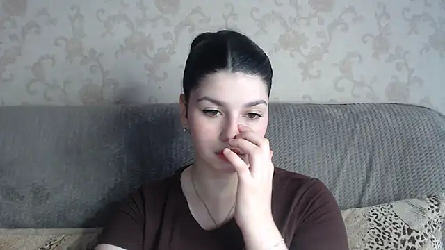 KisaModel online show from July 30, 2026, 8:02 am