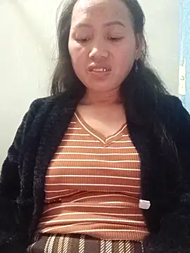 Luckyy03 online show from December 20, 2025, 1:40 pm