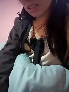 Layyla99 online show from December 16, 2025, 2:22 pm