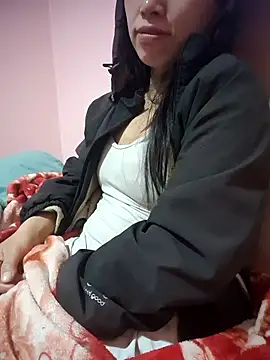 Layyla99 online show from December 18, 2025, 5:41 pm