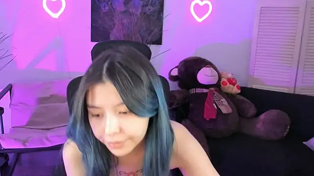 SirenMystiq online show from February 18, 2026, 7:32 pm