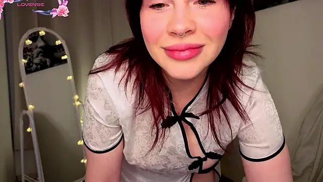 KellyMoussi online show from February 5, 2026, 2:00 pm