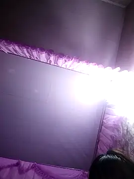 Comb-bii online show from December 21, 2025, 8:49 pm