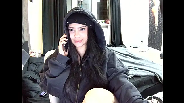 Nicole Pars online show from February 23, 2026, 1:36 am