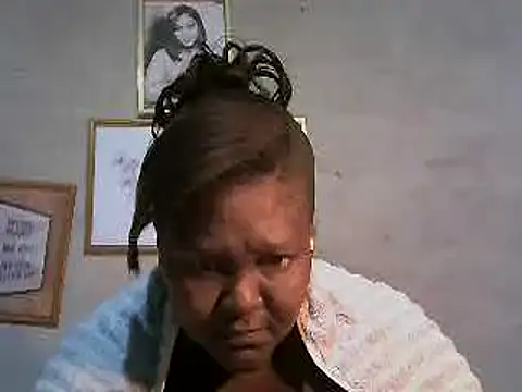 sweetmilkylady online show from July 8, 2026, 5:01 am