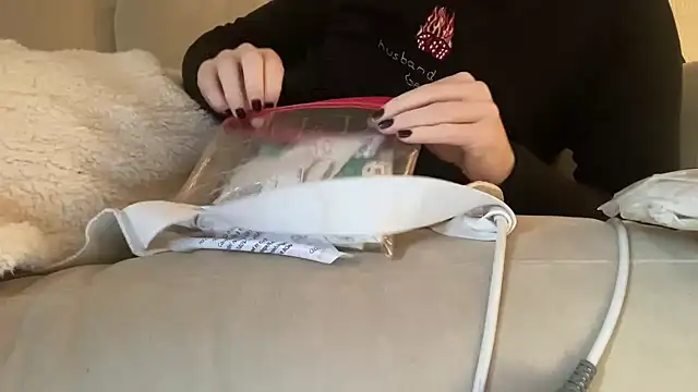 ijustturned18today online show from December 15, 2025, 8:29 am