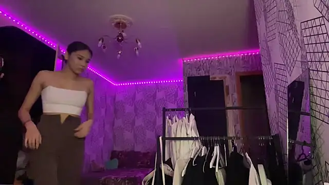 Ronnni Schmidt online show from December 19, 2025, 11:17 am