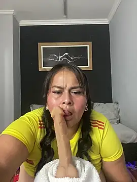 SayMarLuna online show from June 11, 2026, 8:18 pm