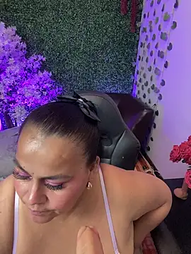 SayMarLuna online show from July 31, 2026, 7:57 pm