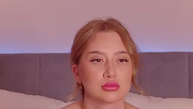 LucieBliss online show from March 15, 2026, 6:14 pm