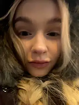 -teenytiny- online show from January 17, 2026, 5:38 pm